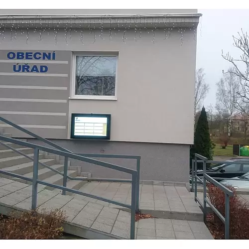 Venkovní nástěnný informační kiosek Toucan Wall 32